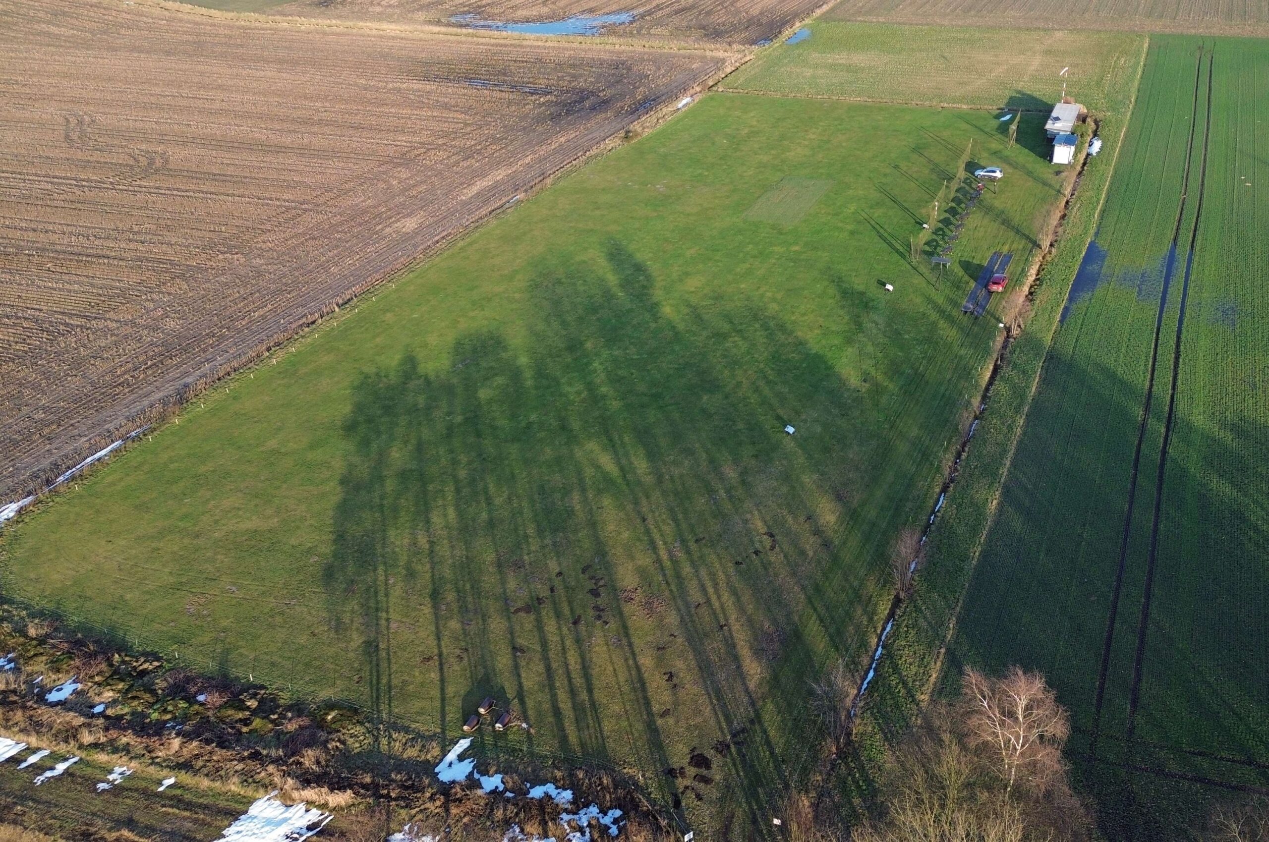 Luftaufnahme MFVR Flugfeld im Winter.